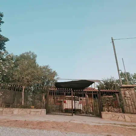 Σπίτι διακοπών Entire Summer House With A Big Veranda And Garden