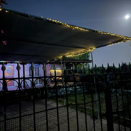 Σπίτι διακοπών Entire Summer House With A Big Veranda And Garden *