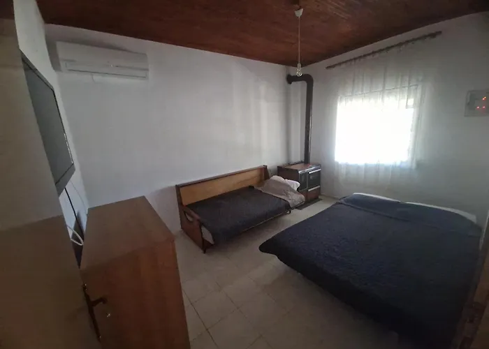Entire Summer House With Patio And Garden *