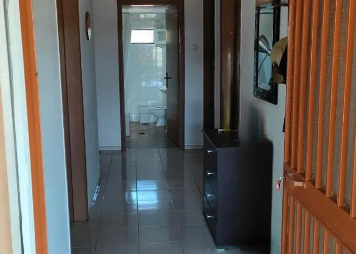 Entire Summer House With Patio And Garden
