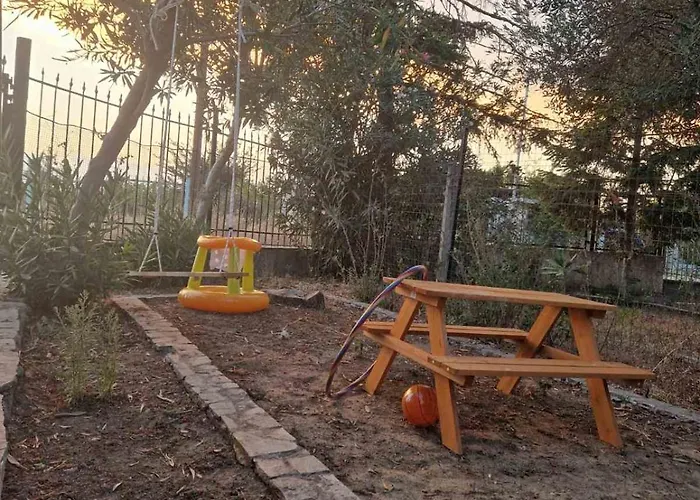 Сasa de vacaciones Entire Summer House With Patio And Garden